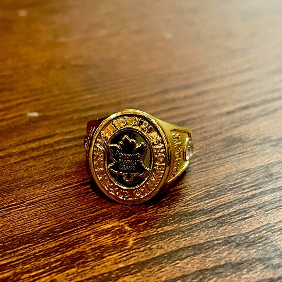 Toronto Maple Leafs Molson Stanley Cup Ring - Picture 1 of 4